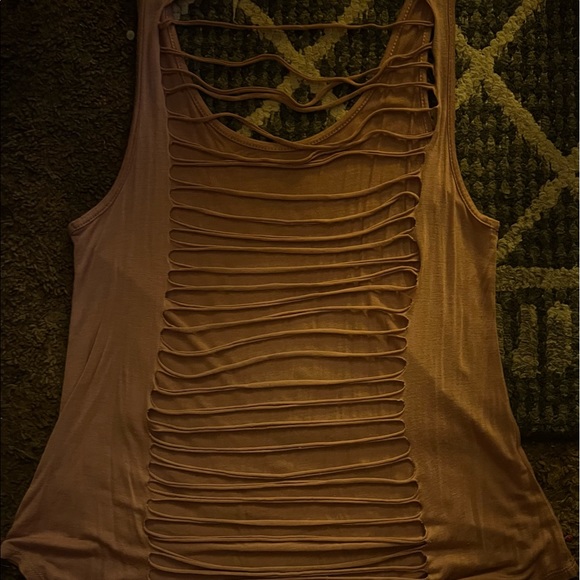 23 Love Street 💕Large Tank Top With Back ✂️Cut in Strips - Picture 3 of 4